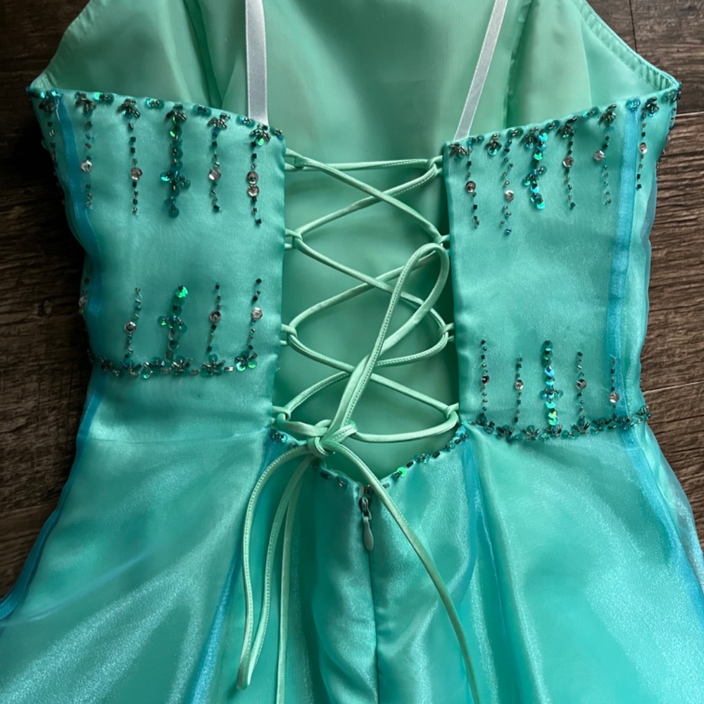 Prom Gown in Mermaid Colors, Lace-up back, Size 5/6